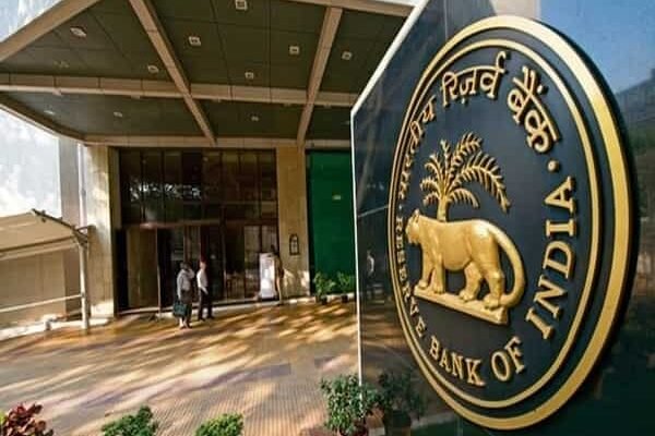 India has 879.59 metric tonnes of gold, 511.99 MT held domestically: RBI