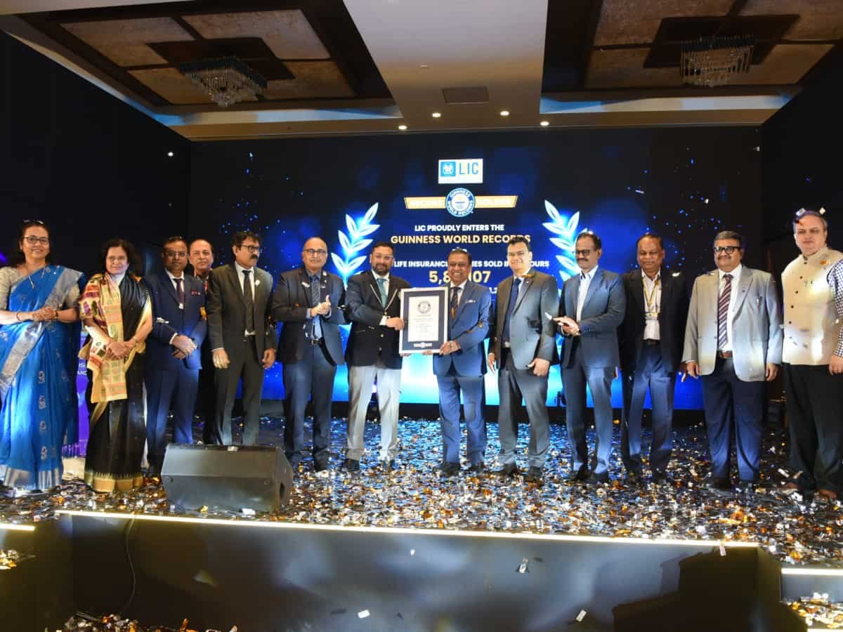 LIC sets Guinness World Record for most life insurance policies sold in a day