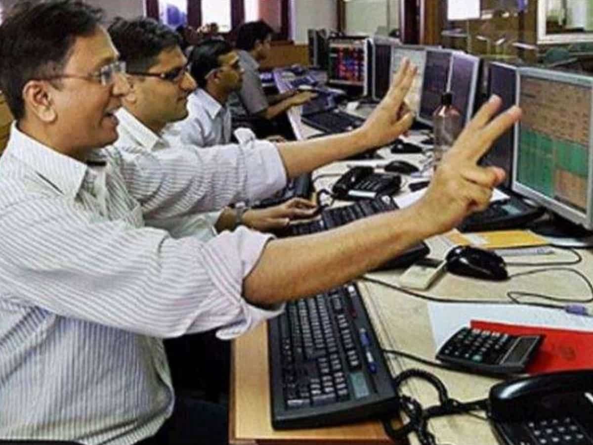 Share Market News: Nifty 50 on track to finish higher for 2nd session; ICICI Bank, M&M, Infosys lead gains