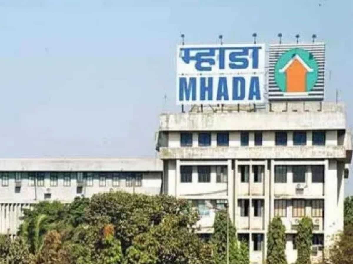 8,000 land owners to get flats in Mumbai as Fadnavis Government approves this project redevelopment