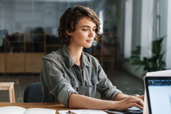 Custom Vs. Off-The-Shelf Training: Rethinking Workforce Learning For 2025