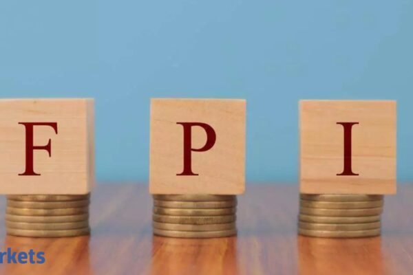 FPIs continue to sell g-secs in June amid weak rupee