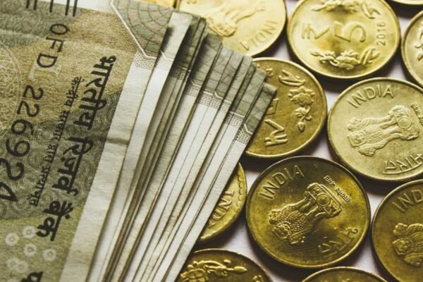 Gratuity Calculation: What will be your gratuity for Rs 37,000, Rs 56,000, and Rs 72,000 last-drawn salary after 12 years and 7 months of service?