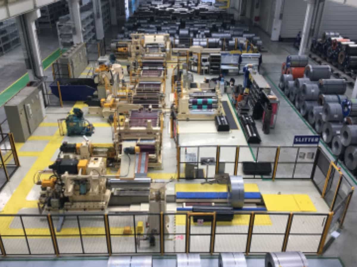 Hyundai Steel suspends operations at plant amid industry slump