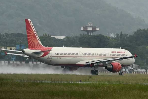 Mumbai Weather Forecast: Rains disrupt flights, trains; Air India, IndiGo, SpiceJet issue travel advisory as IMD sounds orange alert
