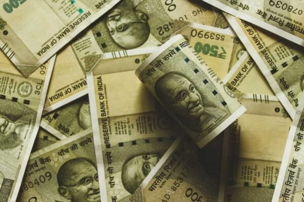 SIP vs PPF with Rs 90,000/year investment: Which can generate a higher corpus in 30 years?