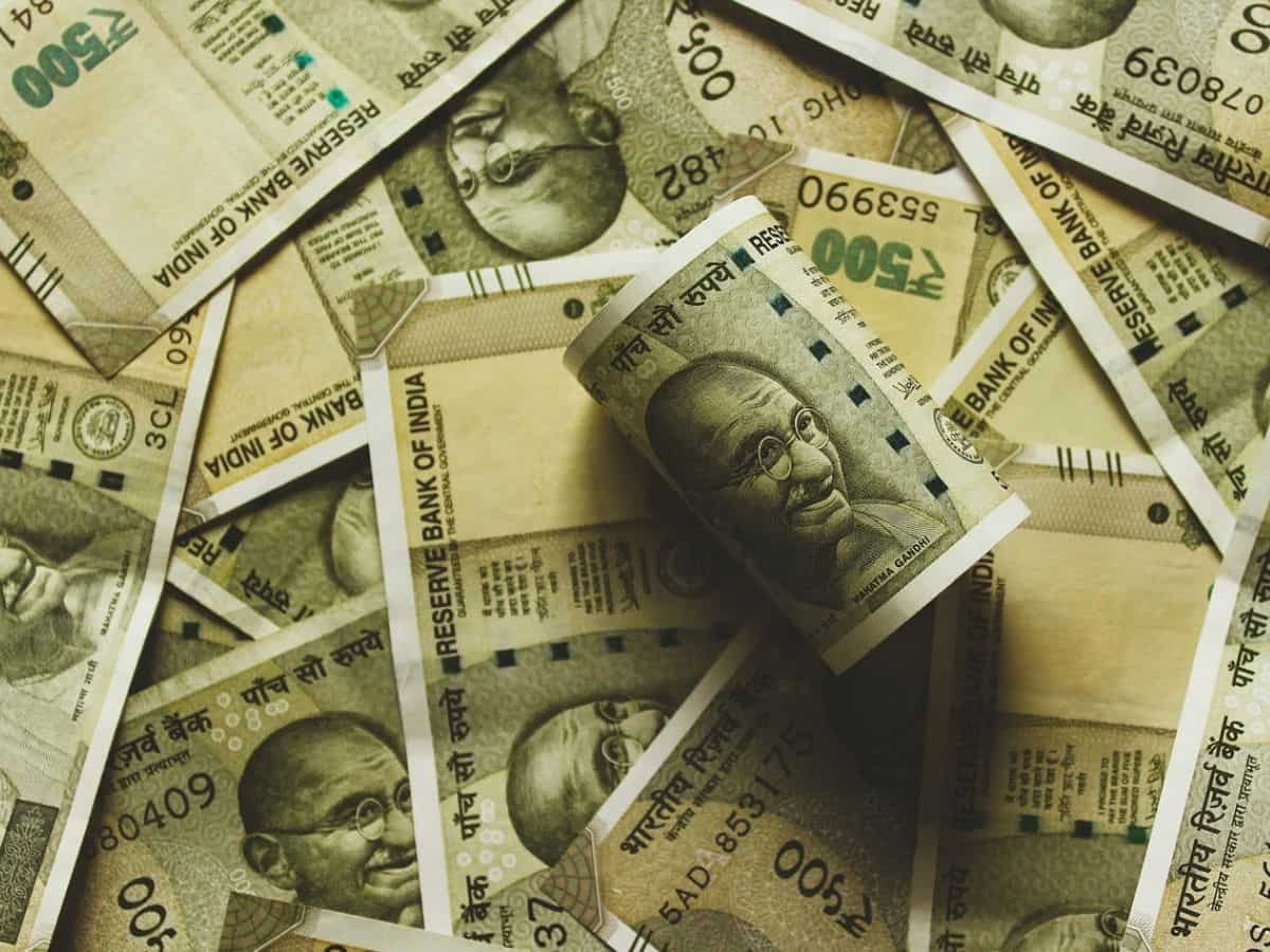SIP vs PPF with Rs 90,000/year investment: Which can generate a higher corpus in 30 years?