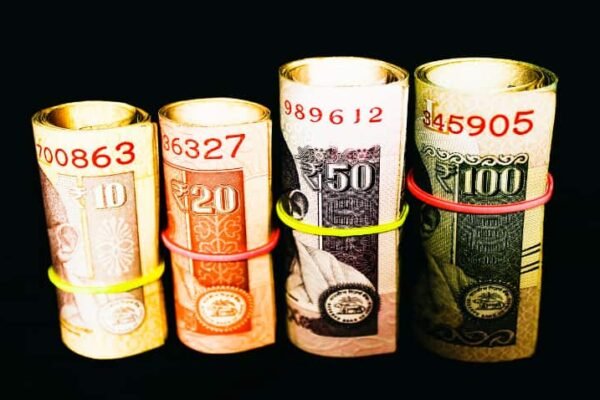 Top Gold Mutual Fund vs Top Large Cap Mutual Fund Return: Which fund gave over Rs 4.5 lakh extra return on Rs 3 lakh investment in 5 years?