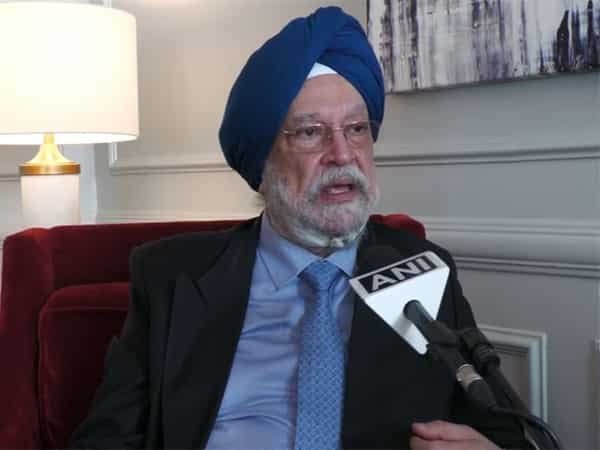 Union Minister Hardeep Puri reviews LPG portability policy in meeting with energy PSUs, officials