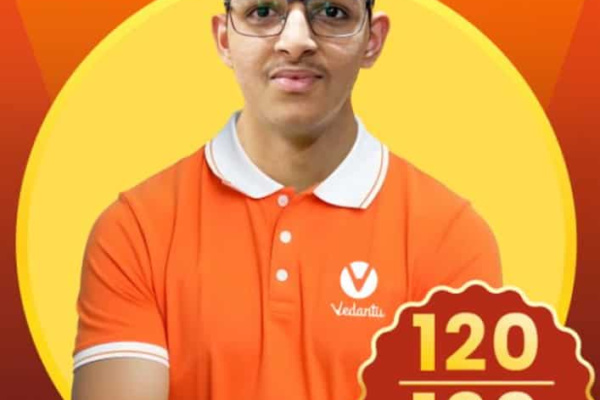 Vedantu’s Daksh Tayalia secures Rank 1 in Karnataka and AIR 15 in JEE Advanced 2025