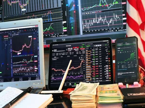 7 Stocks to buy for long term: Analysts recommend largecap, midcap, smallcap scrips; Blue Star, Apollo Hospitals on the list