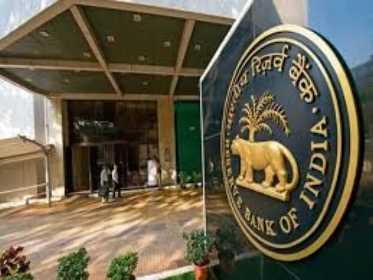 Economic activity firm over good kharif prospects, strong services sector, modest industrial activity: RBI