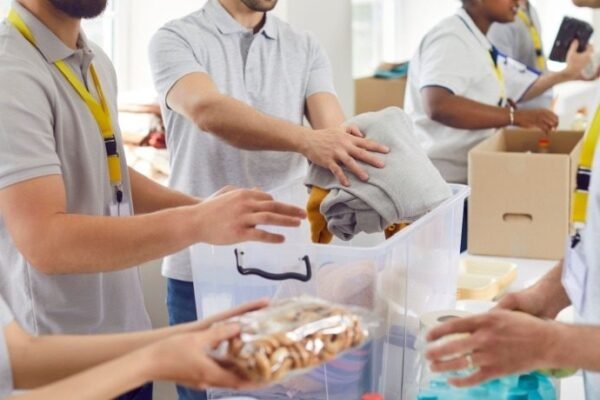 How To Transform Workplace Culture With Volunteering