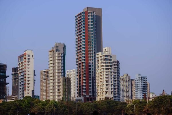 Mumbai real estate sector records in property registrations, revenue collection in H1 2025