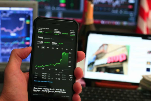 Nifty slips below 25k: What analysts are advising for nifty and bank nifty trades this week