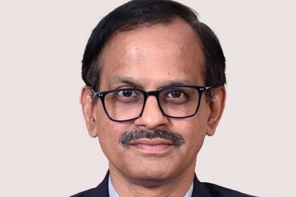PSU Stock to Track: R Doraiswamy takes charge as LIC CEO