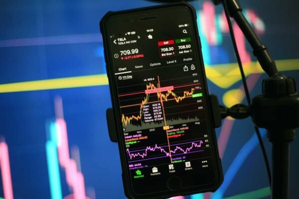 8 of top 10 most valued firms add Rs 1.72 lakh crore in market cap