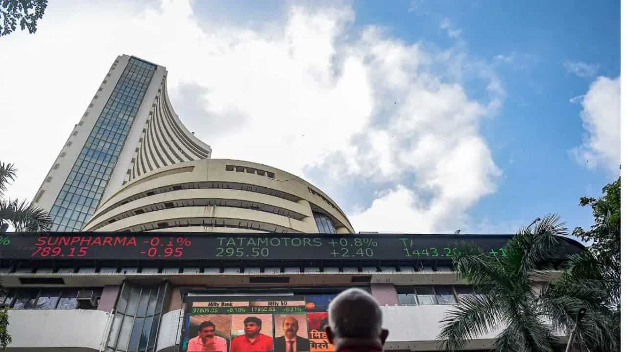 BSE share price target cut by Jefferies; brokerages flag expiry shift, regulatory risks