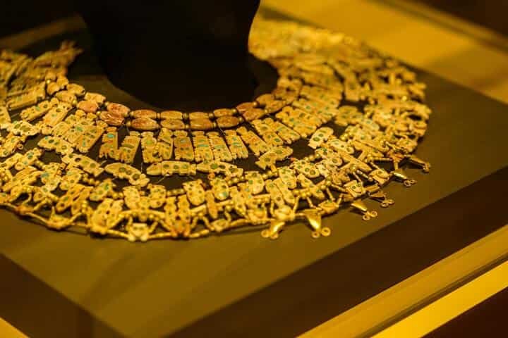 Donald Trump says no tariffs on gold imports, extends China tariff deadline