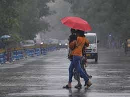IMD forecasts heavy rainfall across Gujarat, orange alerts issued for select districts