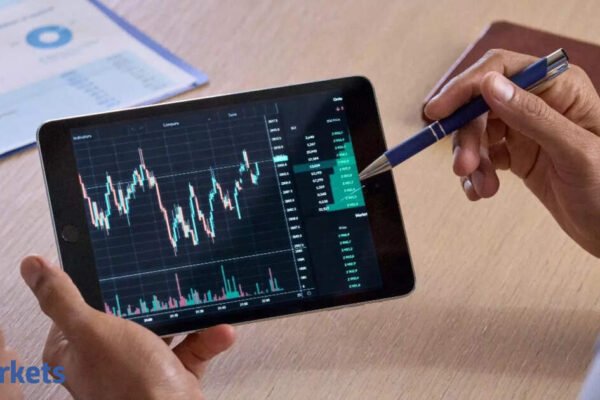 Last day to buy the shares of smallcap stock to qualify for 4:1 bonus issue as record date approaches