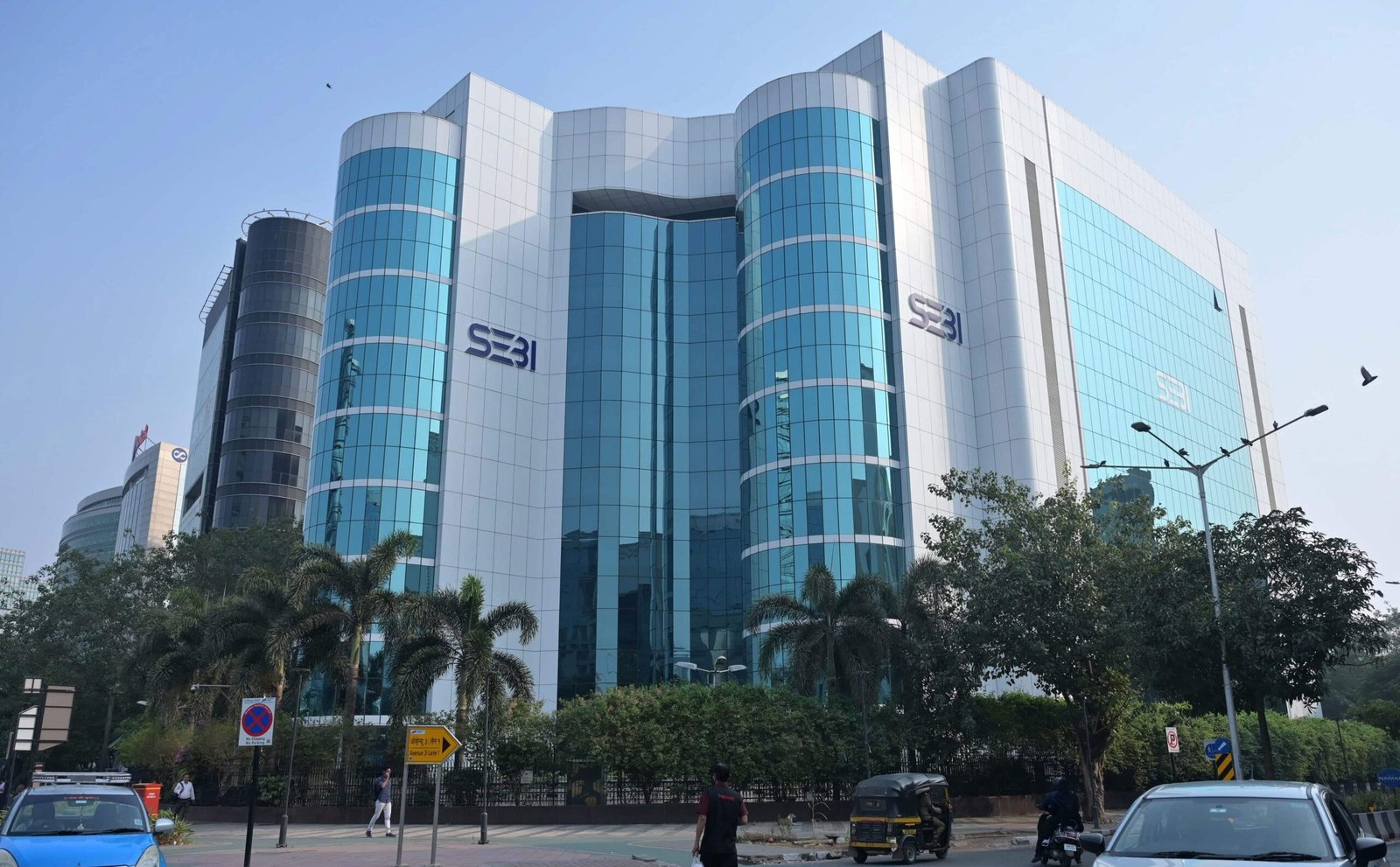 SEBI clears LIC’s reclassification as public shareholder in IDBI Bank