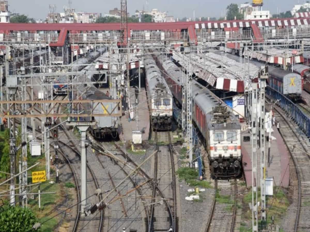 Travelling this Ganeshotsav? Railways to run record 380+ Ganpati Special trains—See complete list