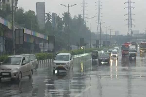 Weather Update: Heavy rainfall in North Bengal, MeT office issues red alert