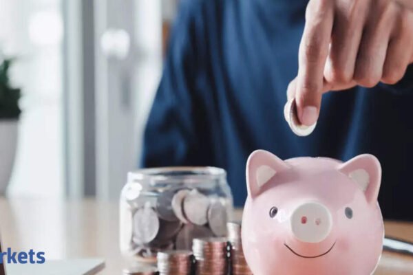 What should fixed income investors do post RBI Monetary Policy Meeting