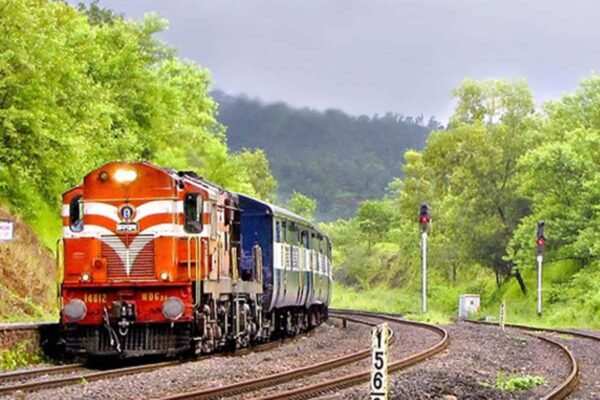 Aadhaar must for online railway bookings in first 15 minutes from October 1