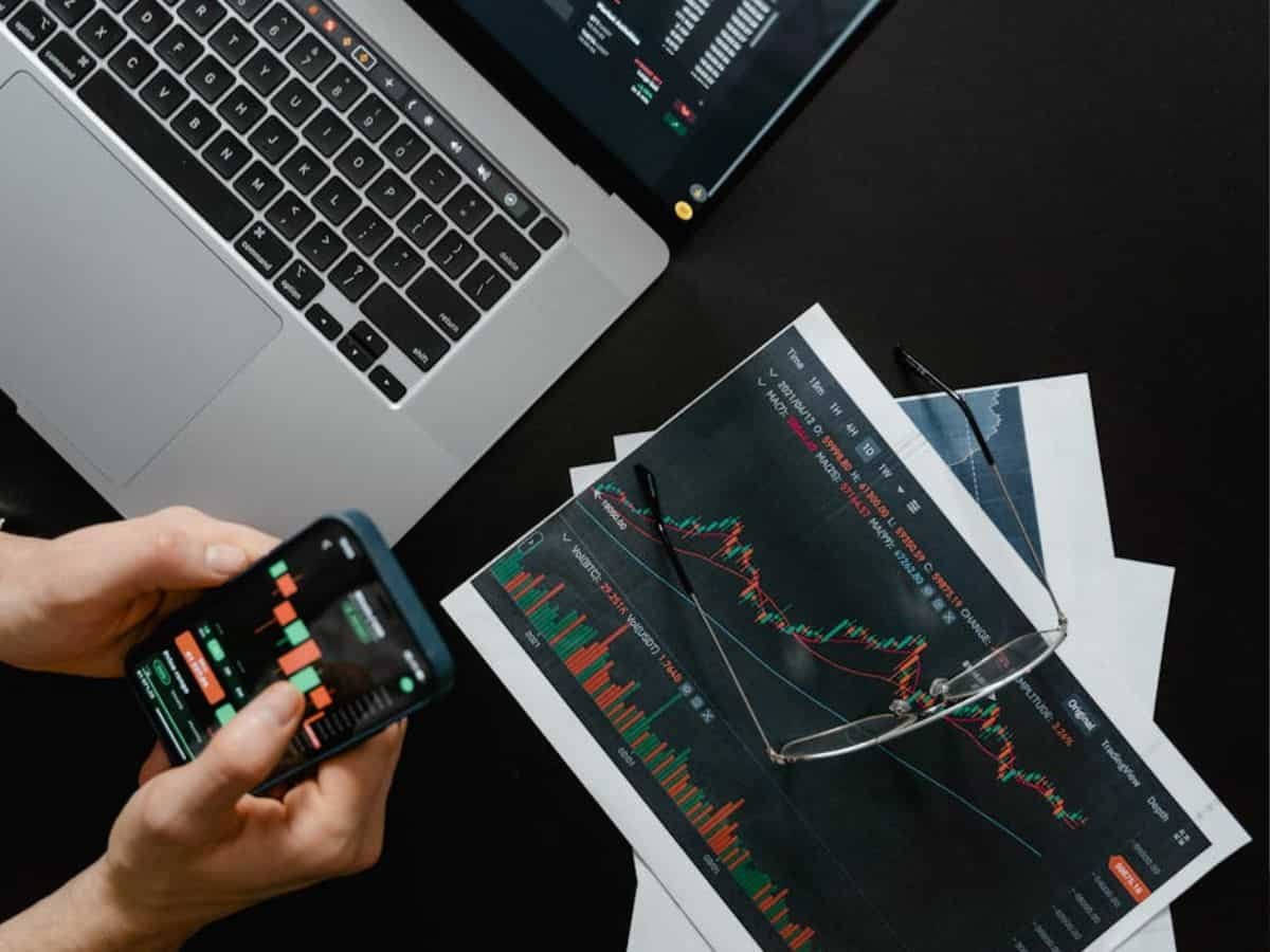 Anil Singhvi Market Strategy Today (September 26): How to trade Nifty 50, Nifty Bank today
