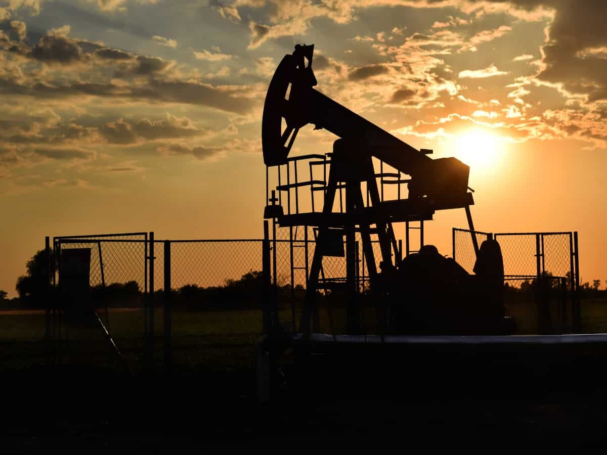 Russian crude oil discount could go beyond /barrel within two months