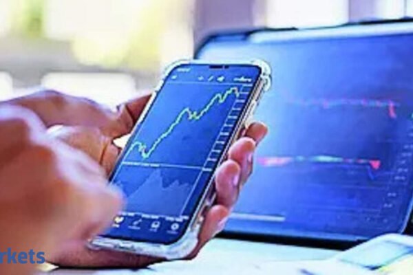 Valuations remain elevated, retail investors urged to stay disciplined