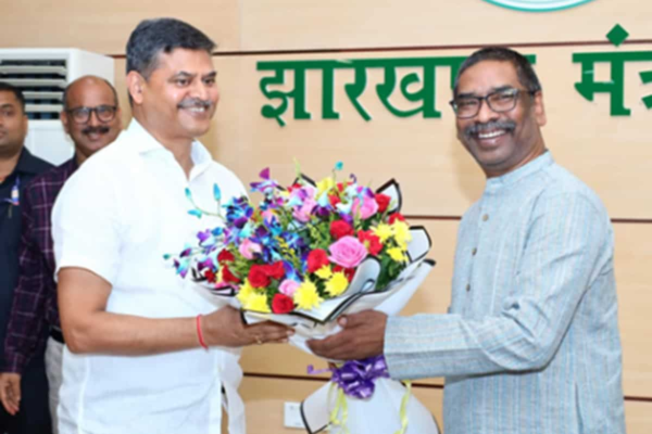 Who is Avinash Kumar, the new Chief Secretary of Jharkhand?