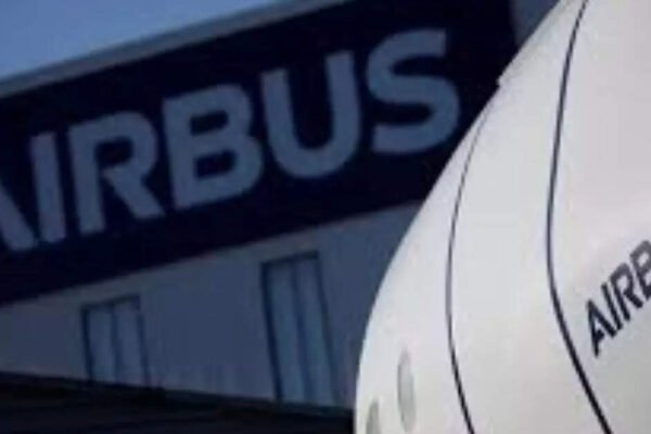 Airbus A320 skids off St Petersburg runway in emergency landing