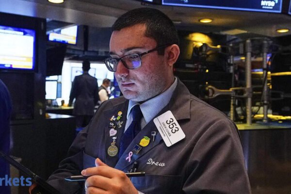 Asian stocks open higher as Trump-Xi plan eases nerves