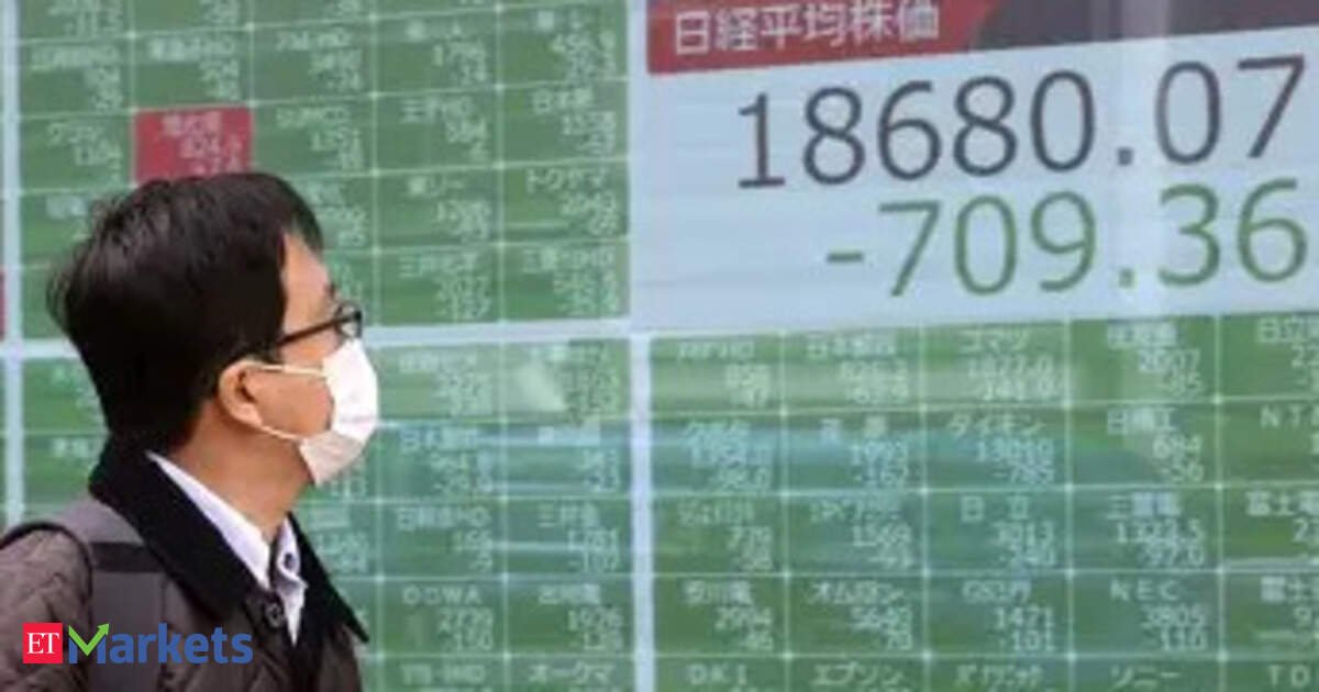 Asian stocks surge as trade tensions ease, Nikkei hits record