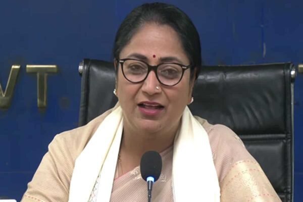 Delhi reviews liquor tax rates, MRPs to curb revenue loss to NCR
