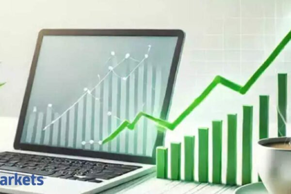 Dhanteras 2025: 8 Nifty microcaps stocks doubled investors’ money since last year! – Microcap multibaggers