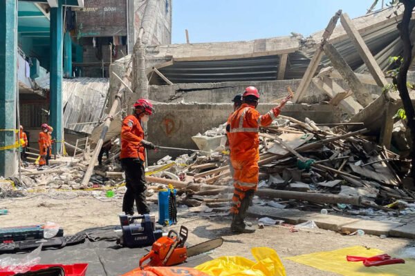 Indonesia school collapse death toll rises to 17, dozens still missing