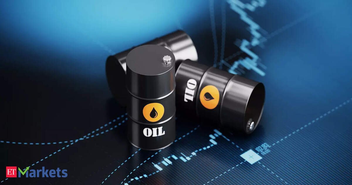 Oil maintains gains on supply risks and US plan to refill strategic reserves