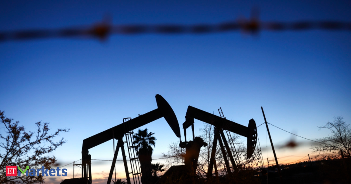 Oil rebounds 1% after sharp losses on US-China tensions