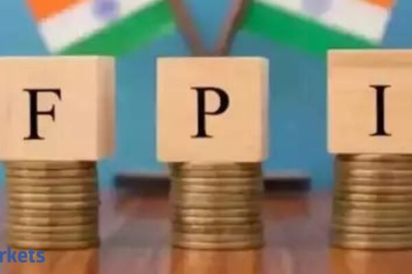Why are FPIs increasing their bearish bets on Nifty futures?