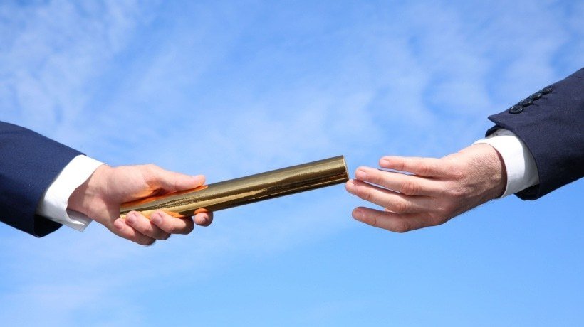 6 Telltale Signs Of Founder Dependence You Need To Know About