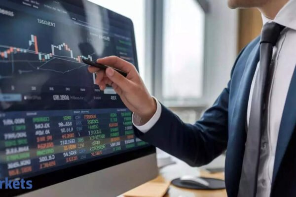 Antique initiates Adani Ports & SEZ with Buy rating; sees 19% upside to Rs 1,773