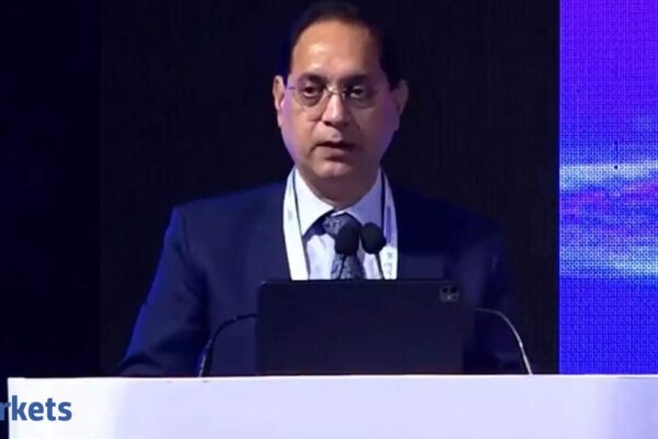 BSE, other capital market stocks zoom up to 11% on supportive F&O commentary by FM, SEBI chairman