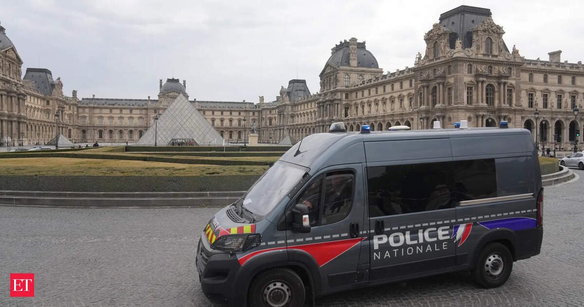 Female suspect, 38, charged in Louvre heist