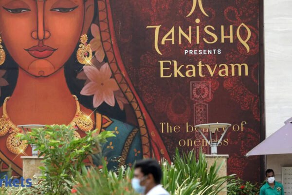 Fewer karats brighten up Tanishq, give Titan lustre