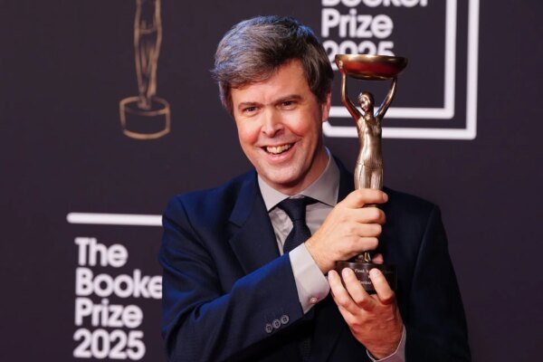 Hungarian British author David Szalay beats Kiran Desai to win Booker Prize 2025 for ‘Flesh’