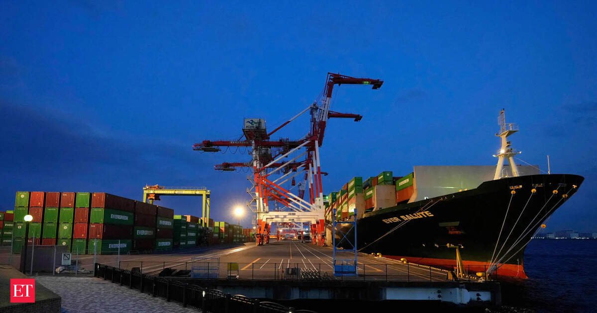 Japan’s exports to world rise but drop to US due to tariffs